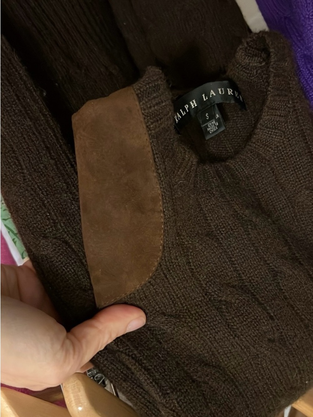 Ralph Lauren 💯 Cashmere Women’s S Brown Cable Sweater Suede Shoulder patch - Picture 5 of 5